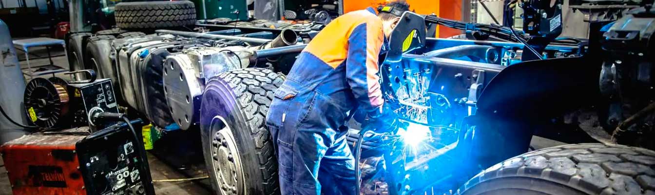 Слесарный ремонт грузовых автомобилей Sitrak, Howo